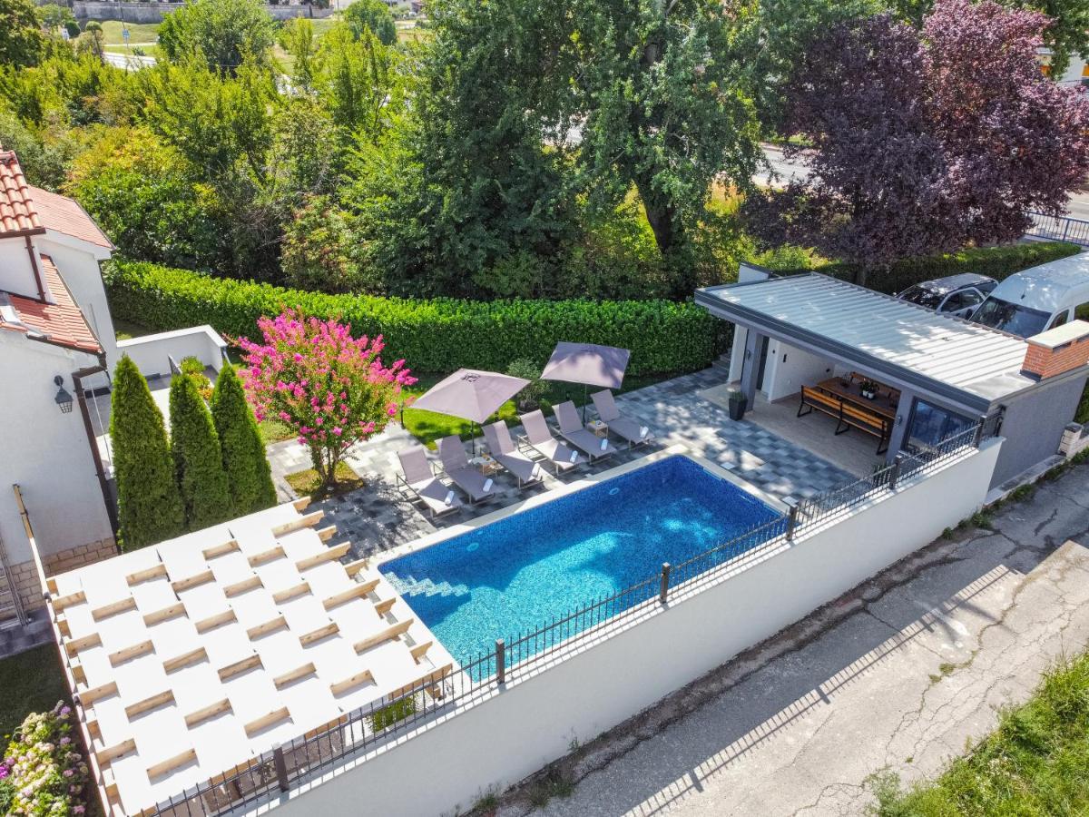 The Oasis Villa Trilj Exteriör bild